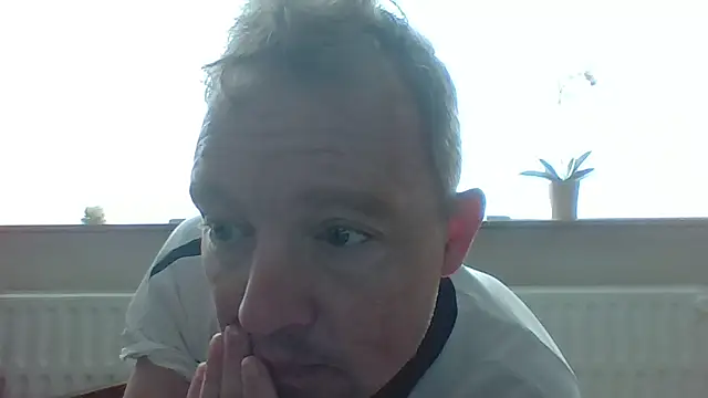 Snapshot of bertolini chatting on May 19, 7:48 am bertolini online show from May 19, 7:48 am