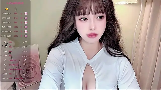 Snapshot of Dolv_1o chatting on January 1, 2:52 pm Dolv 1o online show from January 1, 2:52 pm