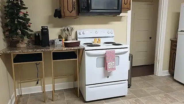 Snapshot of sexylilly69 chatting on December 4, 4:00 am sexylilly69 online show from December 4, 4:00 am