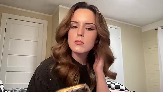 sexylilly69 online show from May 8, 11:19 pm