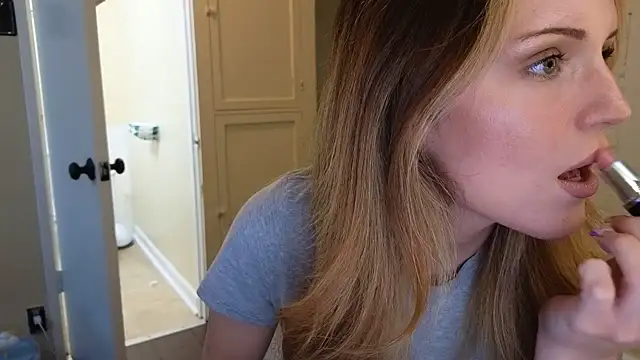 sexylilly69 online show from April 1, 11:34 pm