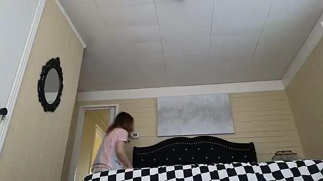 sexylilly69 online show from April 17, 8:11 pm