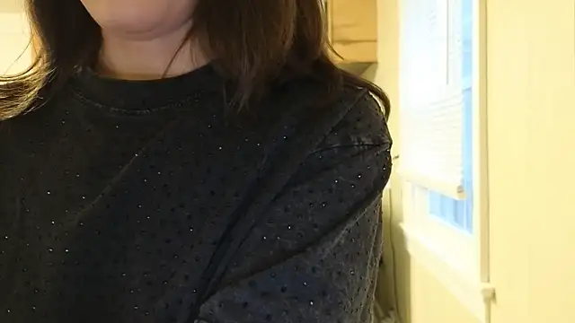 Snapshot of sexylilly69 chatting on November 11, 10:37 pm sexylilly69 online show from November 11, 10:37 pm