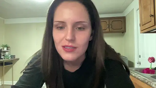 Snapshot of sexylilly69 chatting on November 16, 1:21 am sexylilly69 online show from November 16, 1:21 am