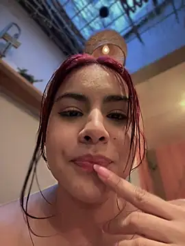 Zarah Blare online show from January 25, 11:00 pm