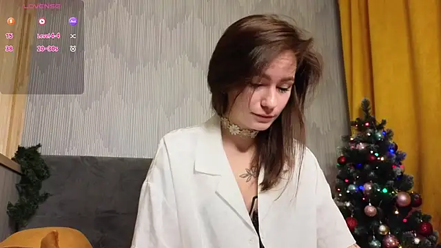 girl with snaketatto0 online show from January 5, 1:45 am