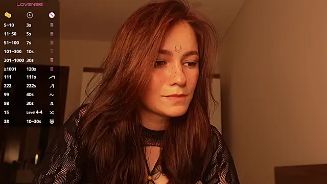 girl with snaketatto0 online show from March 25, 3:06 am