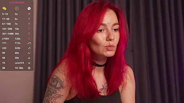 girl with snaketatto0 online show from February 19, 2:52 am