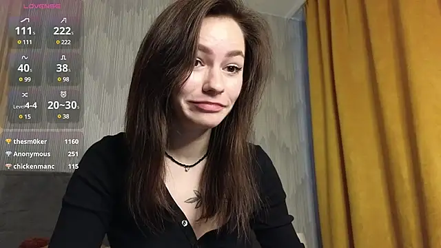 girl with snaketatto0 online show from January 18, 7:49 am