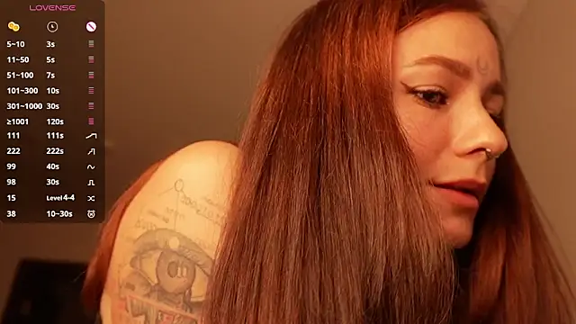 girl with snaketatto0 online show from April 3, 3:02 am