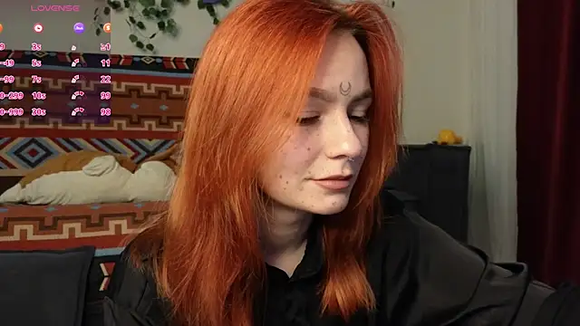 girl with snaketatto0 online show from December 21, 2:46 am