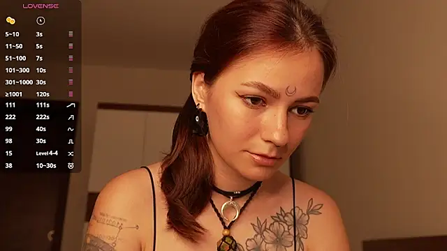 girl with snaketatto0 online show from April 19, 2:34 am