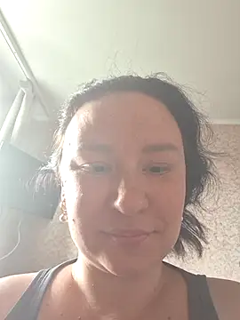Snapshot of AlexaLexie chatting on July 6, 8:43 am AlexaLexie online show from July 6, 8:43 am