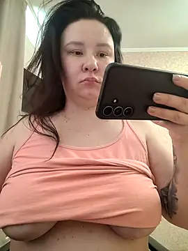 AlexaLexie online show from March 11, 9:25 am