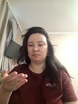 AlexaLexie online show from December 18, 6:40 am