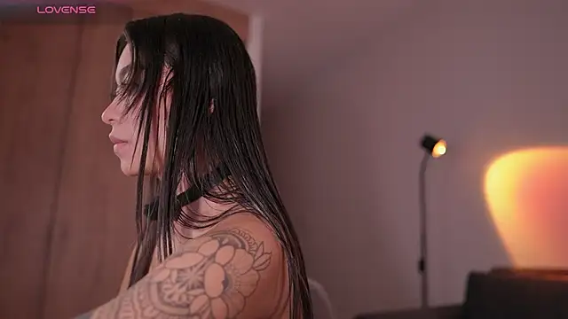 GigiLee  online show from February 19, 12:07 am