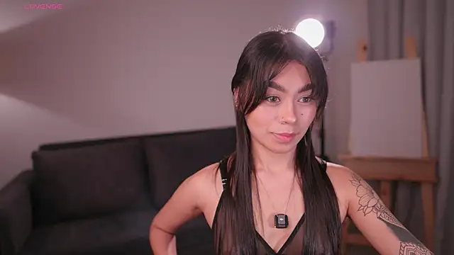 Snapshot of GigiLee_ chatting on July 9, 10:26 am GigiLee online show from July 9, 10:26 am