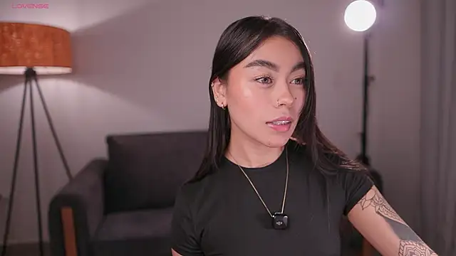 GigiLee  online show from May 9, 1:20 am