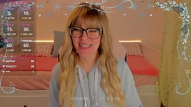 Snapshot of estivalae chatting on December 7, 2:19 pm estivalae online show from December 7, 2:19 pm
