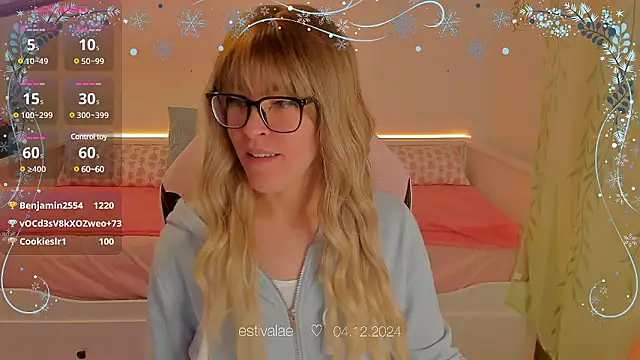 Snapshot of estivalae chatting on December 4, 4:21 pm estivalae online show from December 4, 4:21 pm