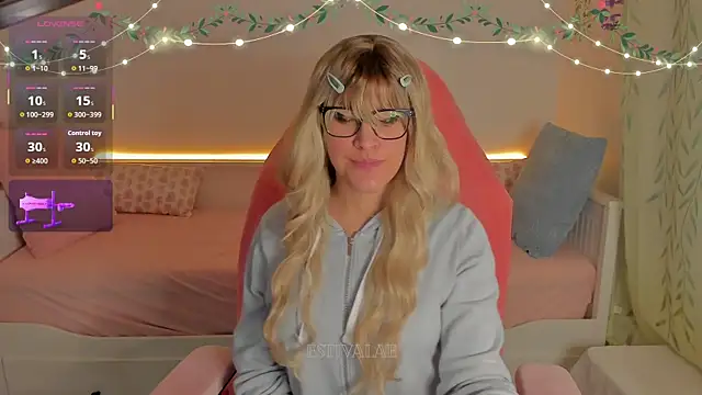 estivalae online show from December 15, 12:00 pm