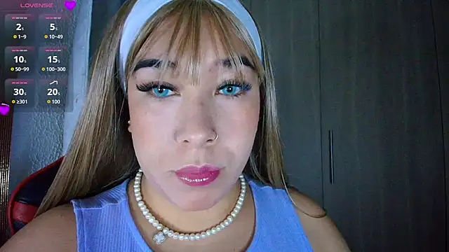 leahtemptation3 online show from December 20, 1:52 am