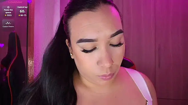 leahtemptation3 online show from November 18, 2:09 pm