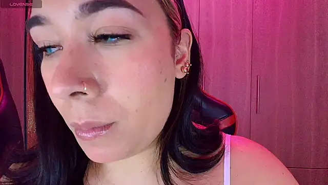 leahtemptation3 online show from February 11, 11:04 pm