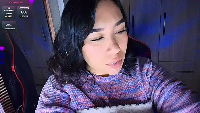 Snapshot of leahtemptation3 chatting on October 2, 9:45 am leahtemptation3 online show from October 2, 9:45 am
