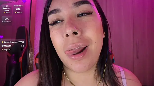 leahtemptation3 online show from November 15, 10:47 pm