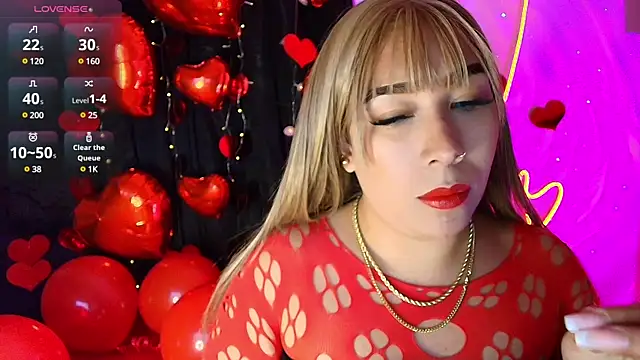 Snapshot of leahtemptation3 chatting on February 14, 5:19 am leahtemptation3 online show from February 14, 5:19 am
