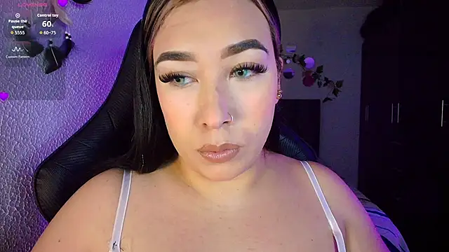 leahtemptation3 online show from February 15, 10:52 pm