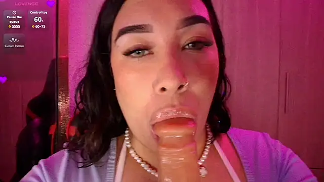 leahtemptation3 online show from November 24, 1:44 pm