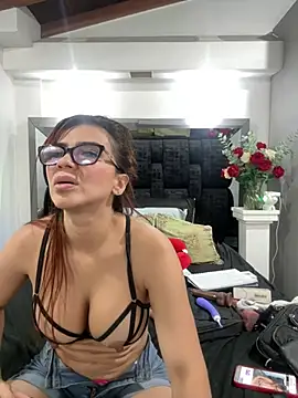 Arianna Jones1 online show from July 14, 2:05 am