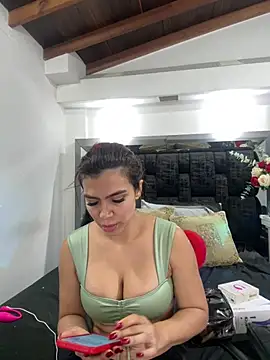 Arianna Jones1 online show from July 18, 12:41 am