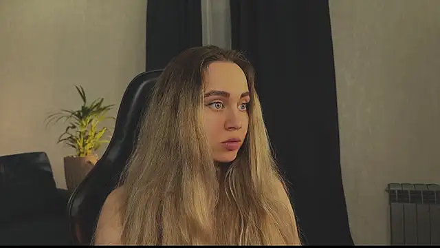 hotexclusive  online show from March 22, 11:20 pm