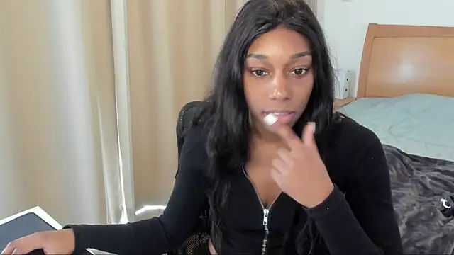 Snapshot of smileybabe chatting on March 5, 9:27 am smileybabe online show from March 5, 9:27 am