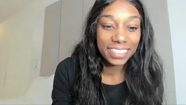 Snapshot of smileybabe chatting on February 20, 4:25 pm smileybabe online show from February 20, 4:25 pm