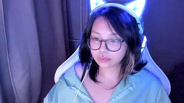 maydaykimmy online show from May 13, 9:33 pm