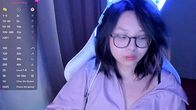 maydaykimmy online show from April 21, 1:18 am