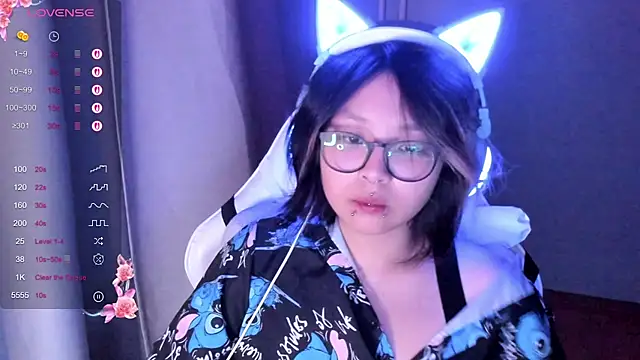 maydaykimmy online show from October 28, 8:52 pm