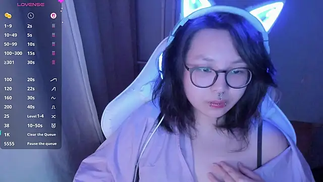 maydaykimmy online show from April 29, 8:59 pm