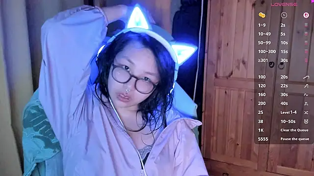 maydaykimmy online show from June 14, 10:44 pm