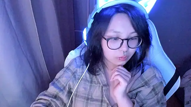 maydaykimmy online show from May 1, 9:53 pm