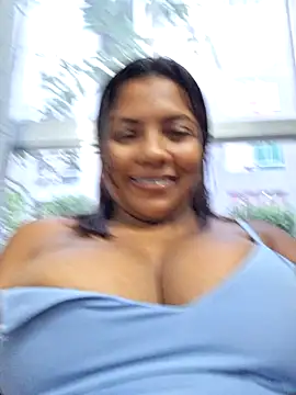 Snapshot of CanelitaPasion chatting on February 17, 11:11 pm CanelitaPasion online show from February 17, 11:11 pm