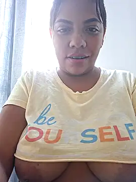 Snapshot of CanelitaPasion chatting on February 18, 1:55 pm CanelitaPasion online show from February 18, 1:55 pm