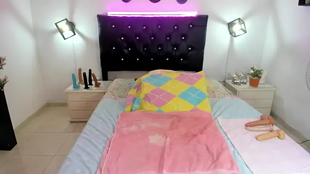 sophiahunt286 online show from March 16, 8:33 pm