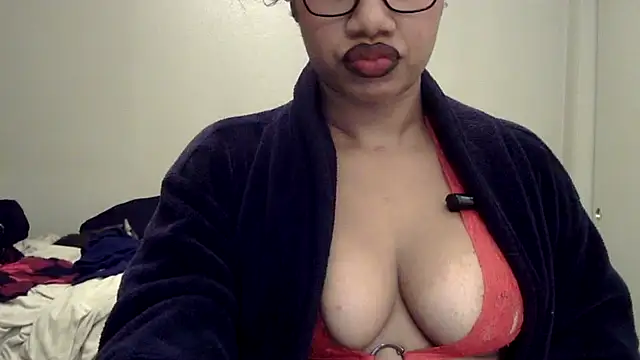 Snapshot of goddessdaisysky chatting on January 7, 3:22 am goddessdaisysky online show from January 7, 3:22 am