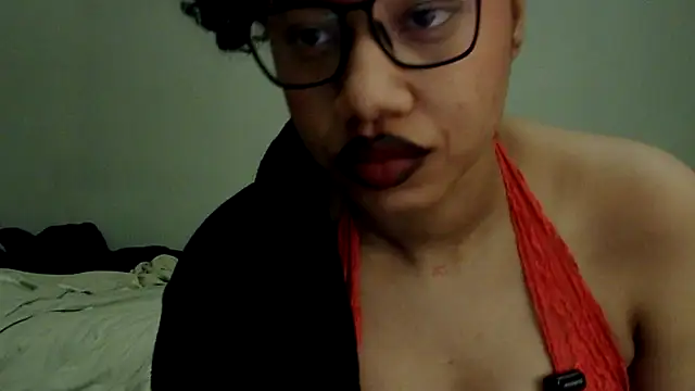 Snapshot of goddessdaisysky chatting on January 11, 5:47 am goddessdaisysky online show from January 11, 5:47 am