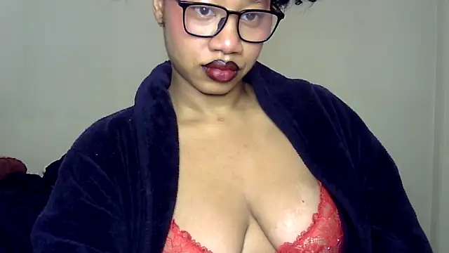 Snapshot of goddessdaisysky chatting on December 15, 6:14 pm goddessdaisysky online show from December 15, 6:14 pm